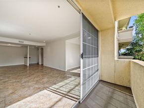 10824 Bloomfield 108, North Hollywood CA 91602