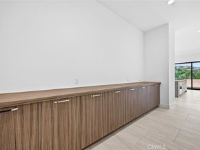 22801 Seaqua Circle, Chatsworth CA 91311