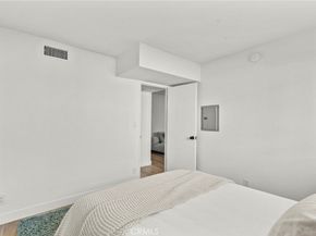 5400 Newcastle 12, Encino CA 91316
