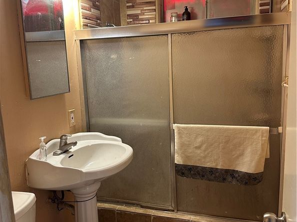 18535 Bryant, Northridge CA 91324