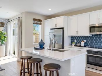 2612 E Forest Paseo