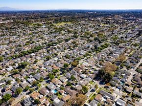 5944 Blackthorne, Lakewood CA 90712