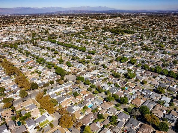 5944 Blackthorne, Lakewood CA 90712