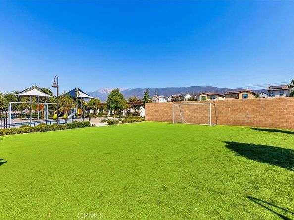 16040 Jamie Lane 8, Fontana CA 92336