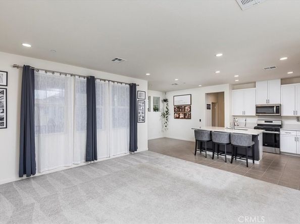 16040 Jamie Lane 8, Fontana CA 92336