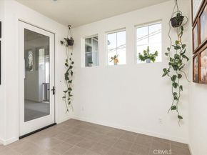 16040 Jamie Lane 8, Fontana CA 92336