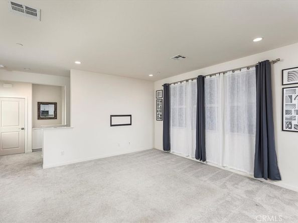 16040 Jamie Lane 8, Fontana CA 92336