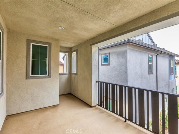 16040 Jamie Lane 8, Fontana CA 92336