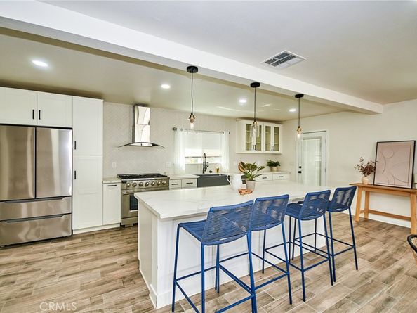 512 S Barranca Street, West Covina CA 91791