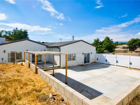 512 S Barranca Street, West Covina CA 91791