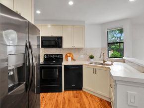 3235 Via Alicante 52, La Jolla CA 92037