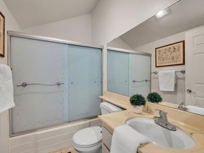 3235 Via Alicante 52, La Jolla CA 92037