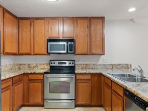 1075 N Escondido 104, Escondido CA 92026