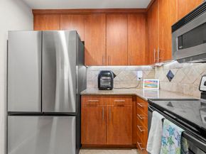 7003 saranac Street 203, San Diego CA 92115