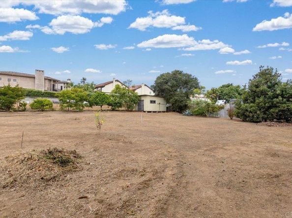 334 Date Avenue, Carlsbad CA 92008