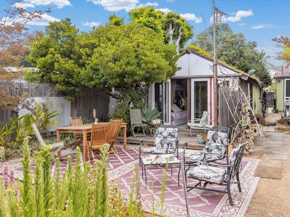 334 Date Avenue, Carlsbad CA 92008