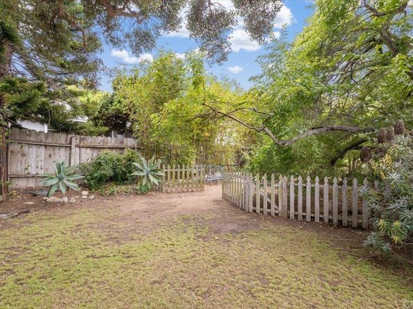 334 Date Avenue, Carlsbad CA 92008