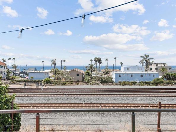 1009 S Cleveland Street, Oceanside CA 92054