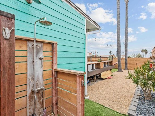 1009 S Cleveland Street, Oceanside CA 92054