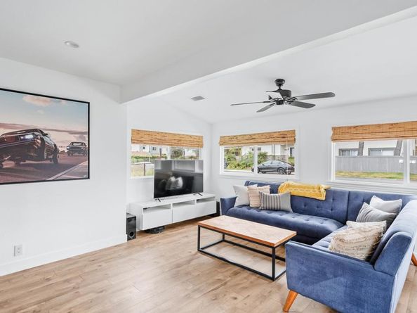 1009 S Cleveland Street, Oceanside CA 92054