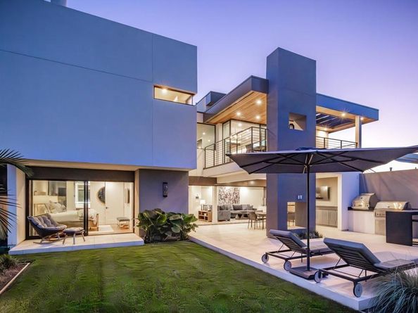 5170 Carlsbad Boulevard, Carlsbad CA 92008