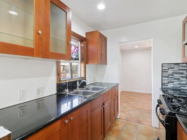 962 Hanover Street, San Diego CA 92114