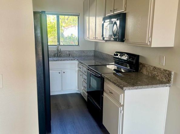 245 Fairlee Lane, Encinitas CA 92024