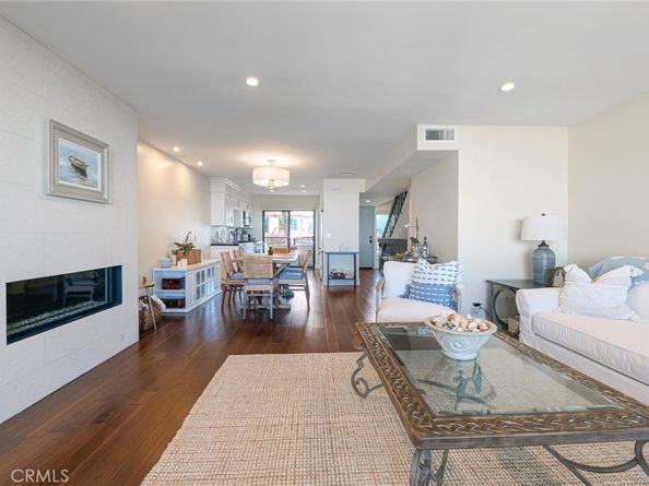 111 Calle Mayor, Redondo Beach CA 90277