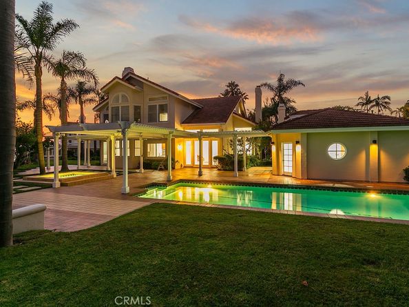 19 Harbor Pointe, Corona Del Mar CA 92625