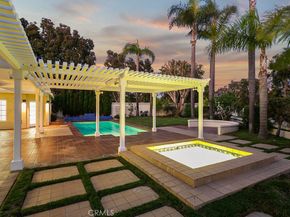 19 Harbor Pointe, Corona Del Mar CA 92625