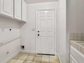 19 Harbor Pointe, Corona Del Mar CA 92625