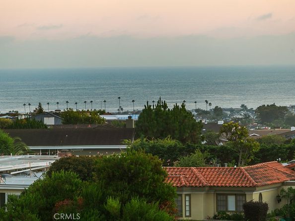 19 Harbor Pointe, Corona Del Mar CA 92625
