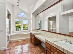 19 Harbor Pointe, Corona Del Mar CA 92625
