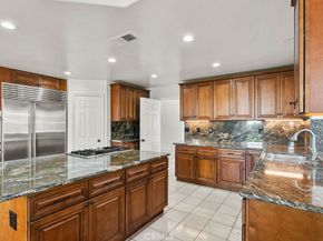 19 Harbor Pointe, Corona Del Mar CA 92625