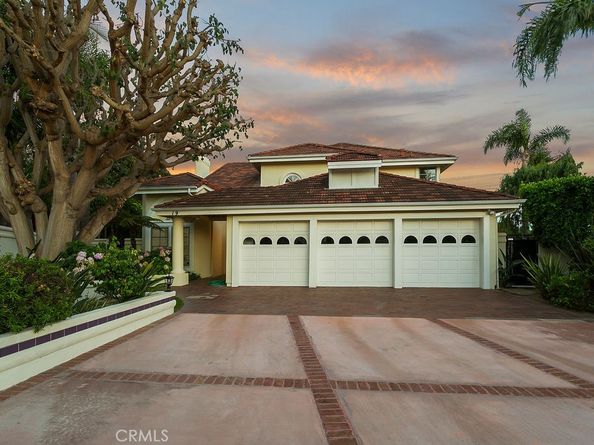 19 Harbor Pointe, Corona Del Mar CA 92625