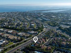 19 Harbor Pointe, Corona Del Mar CA 92625