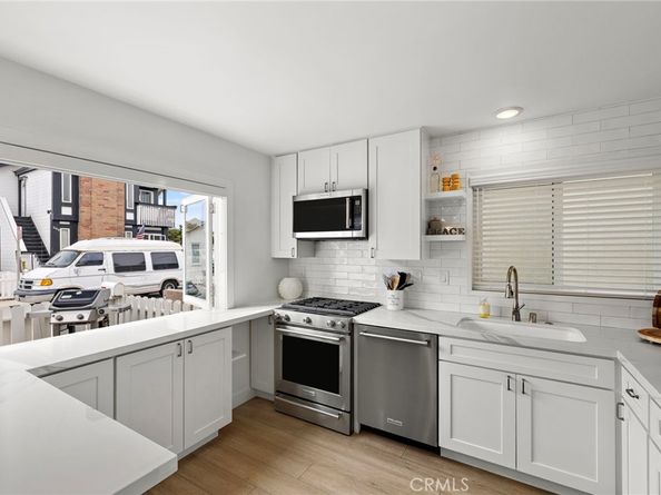 207 40th, Newport Beach CA 92663