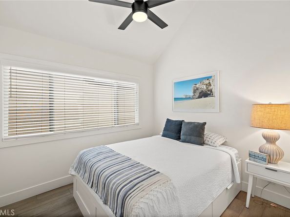 207 40th, Newport Beach CA 92663