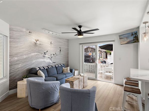 207 40th, Newport Beach CA 92663