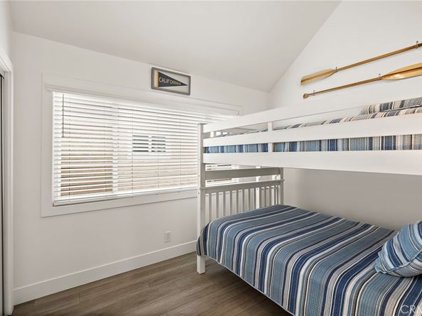 207 40th, Newport Beach CA 92663