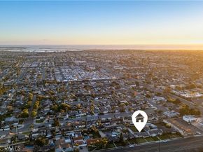 5082 Edinger Avenue, Huntington Beach CA 92649