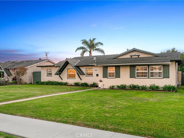 5082 Edinger Avenue, Huntington Beach CA 92649