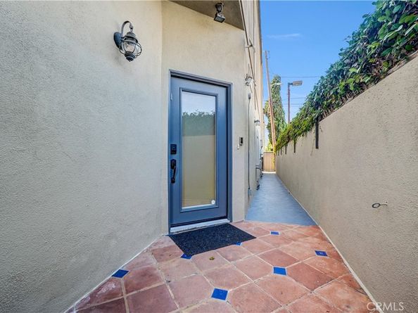 179 Pomona, Long Beach CA 90803
