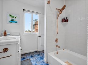 179 Pomona, Long Beach CA 90803