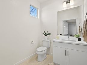 12 Prominence, Lake Forest CA 92630