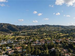 18837 Paseo Nuevo, Tarzana CA 91356