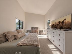 18837 Paseo Nuevo, Tarzana CA 91356