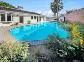 389 Mira Loma, Costa Mesa CA 92627