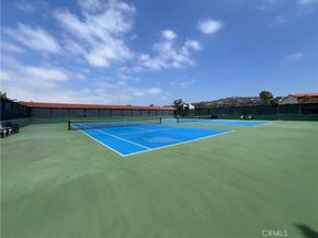 2508 Navarra 414, Carlsbad CA 92009