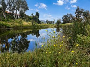 2508 Navarra 414, Carlsbad CA 92009
